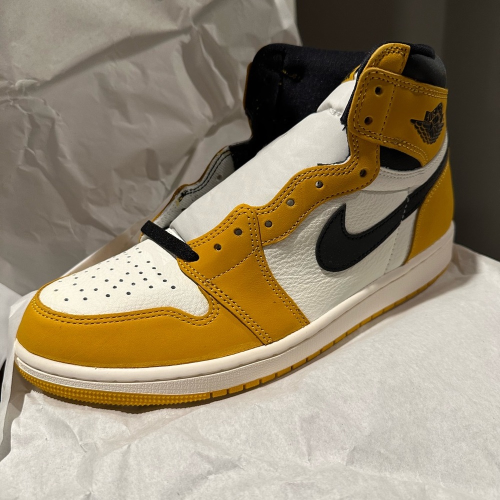 Jordan 1 Yellow Orche (Brand New)